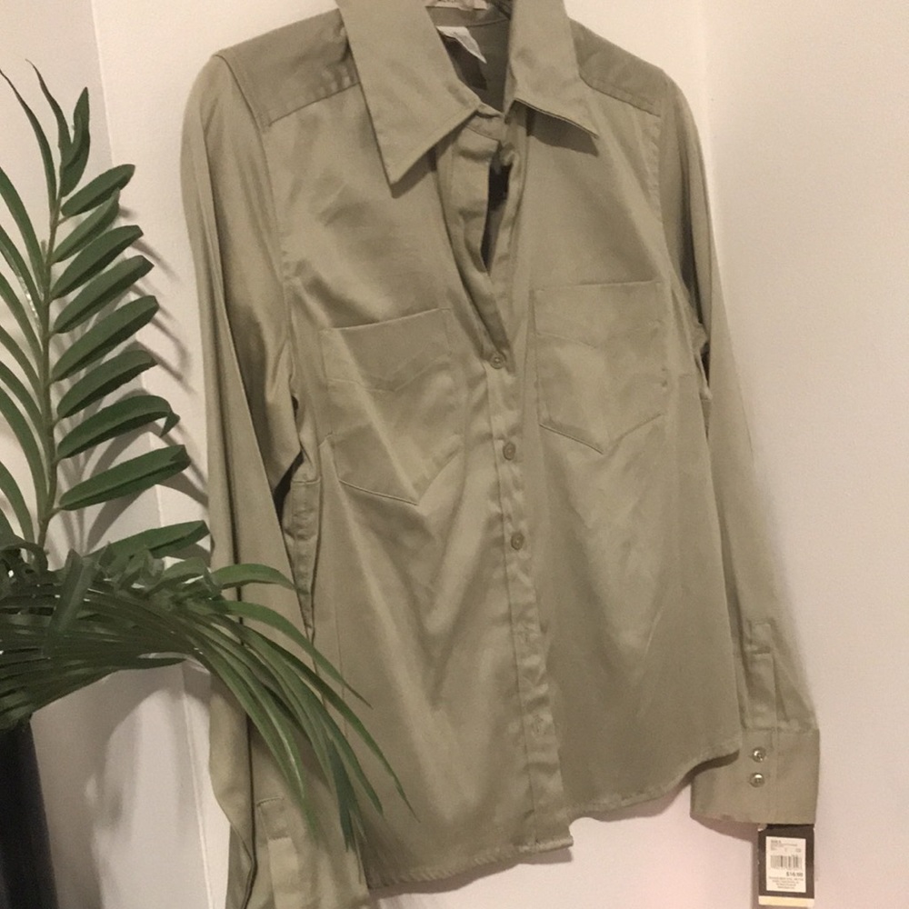 NWT Olive button down shirt
